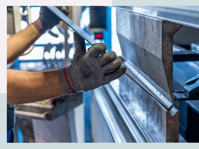 Гибка металла в Омске