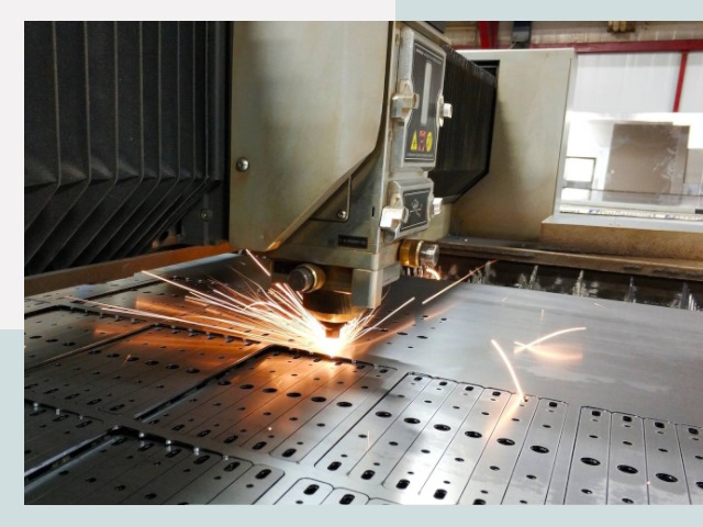 Лазерная резка металла в Омске от 622 руб.